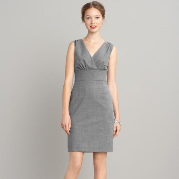 Banana Republic Sleeveless Gray Wool Blend Sleeveless Sheath - Size 2 - Picture 1 of 9